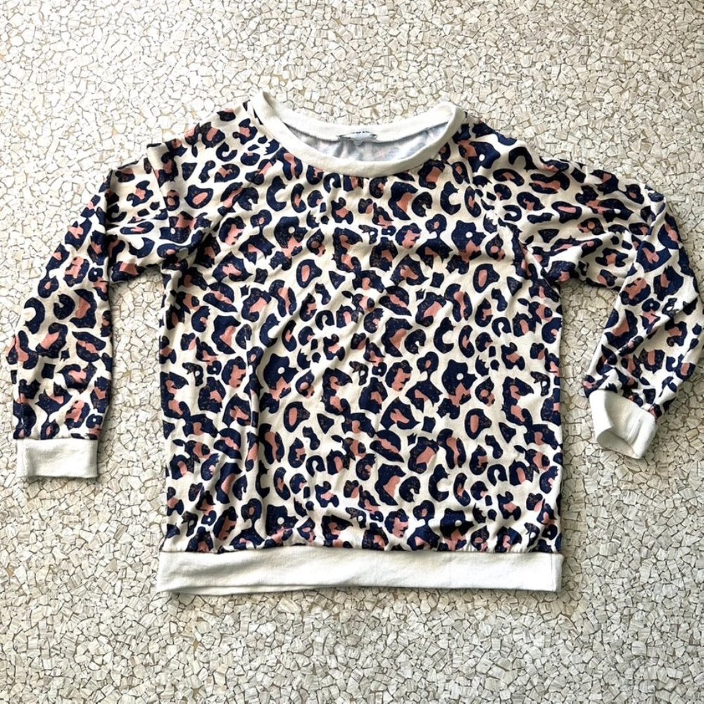 Cream and Navy leopard print Ecowish sweatshirt EUC - Picture 5 of 7